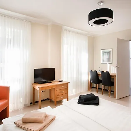 Hofgaertnerhaus 3* Дрезден